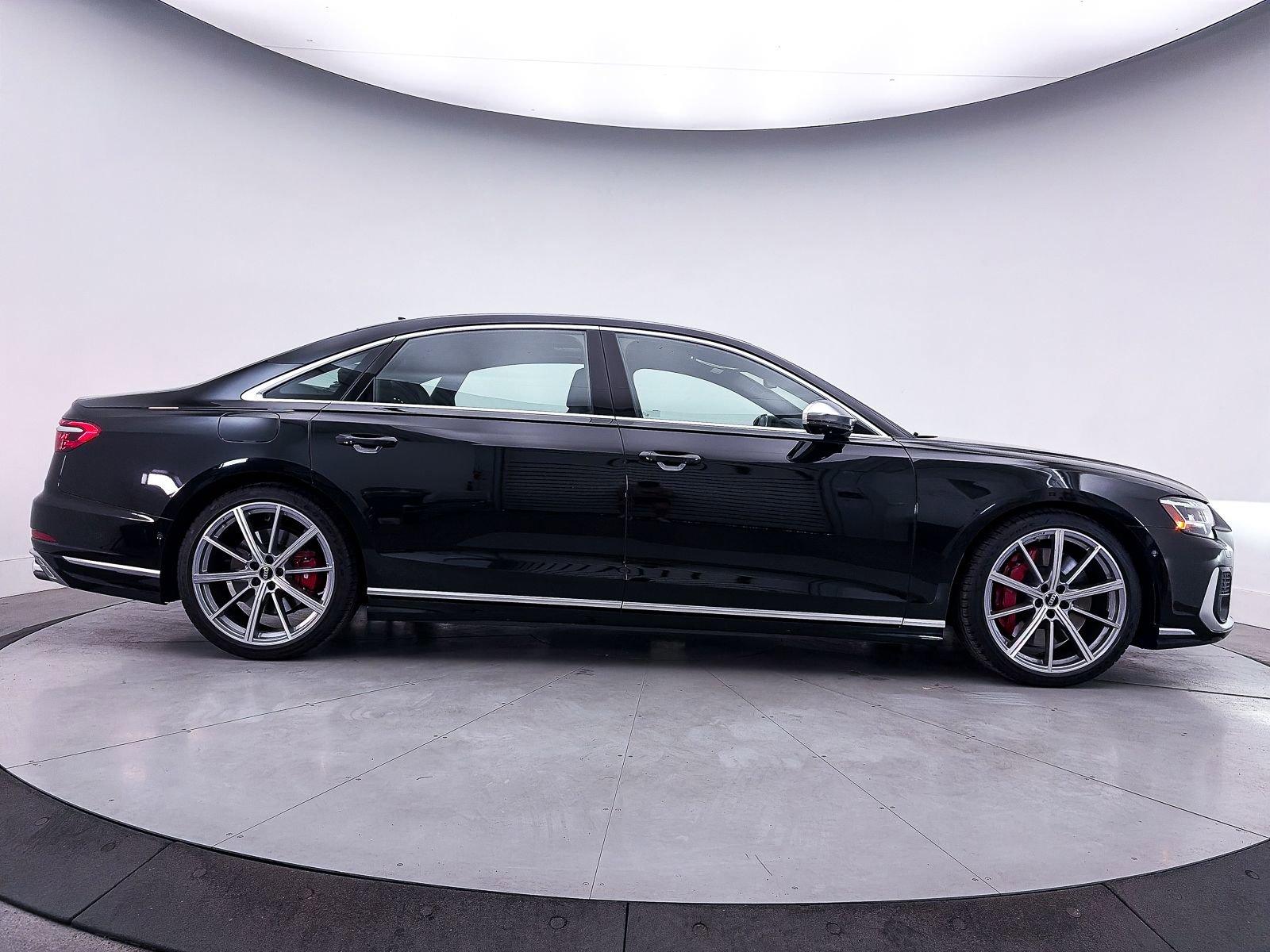 Used 2023 Audi S8 w/ S8 Executive Package AWD/4WD image 41