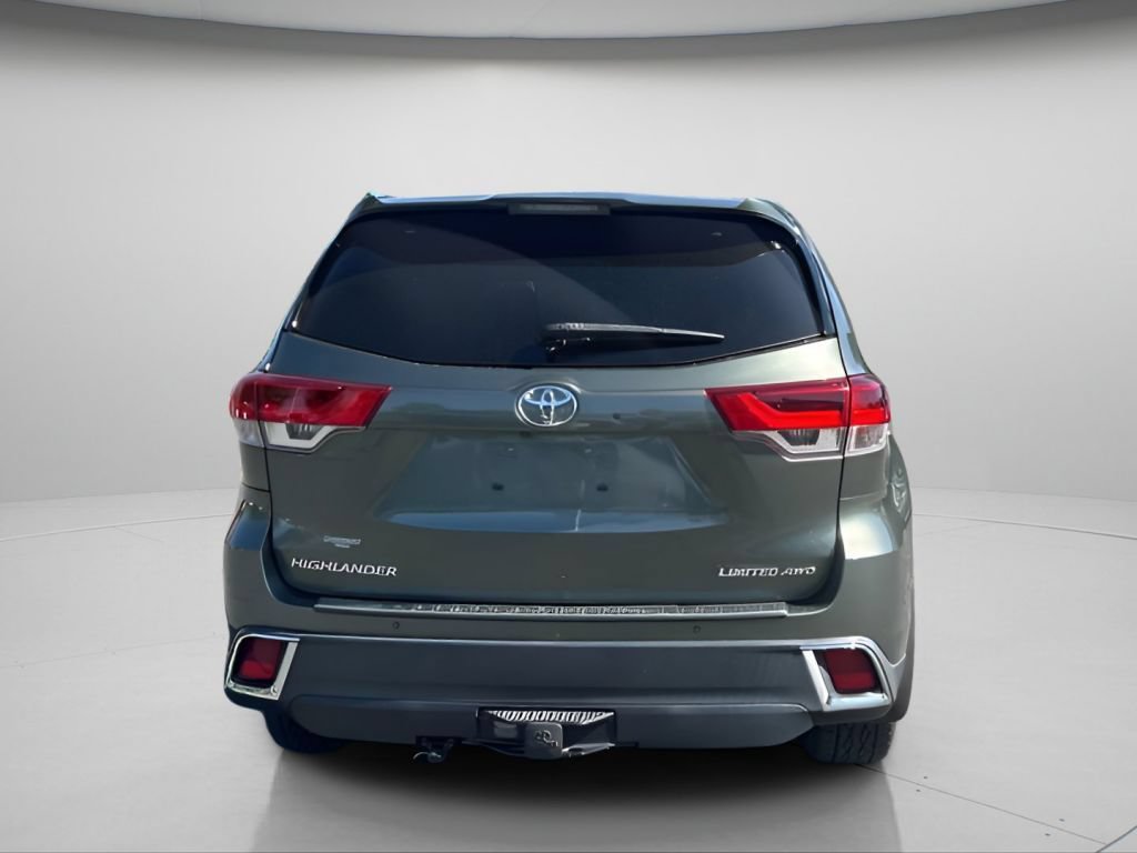 Used 2019 Toyota Highlander Limited Platinum AWD/4WD image 5
