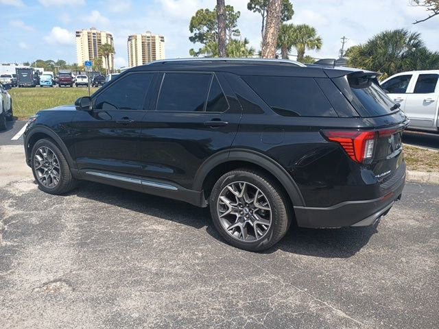 Used 2025 Ford Explorer Platinum w/ Ultimate Package AWD/4WD image 3