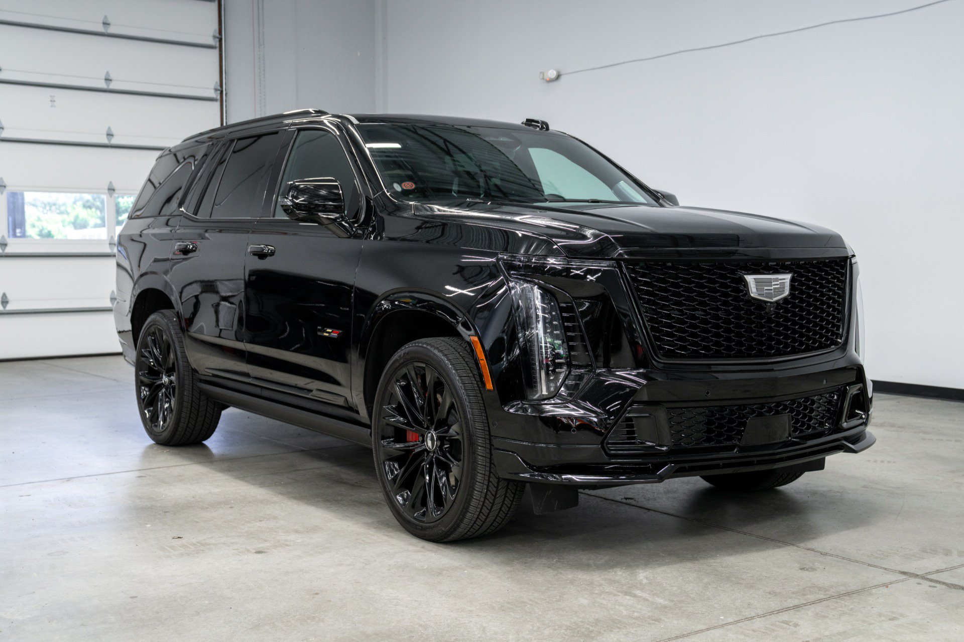 Used 2025 Cadillac Escalade V w/ LPO, ONYX Package AWD/4WD image 3
