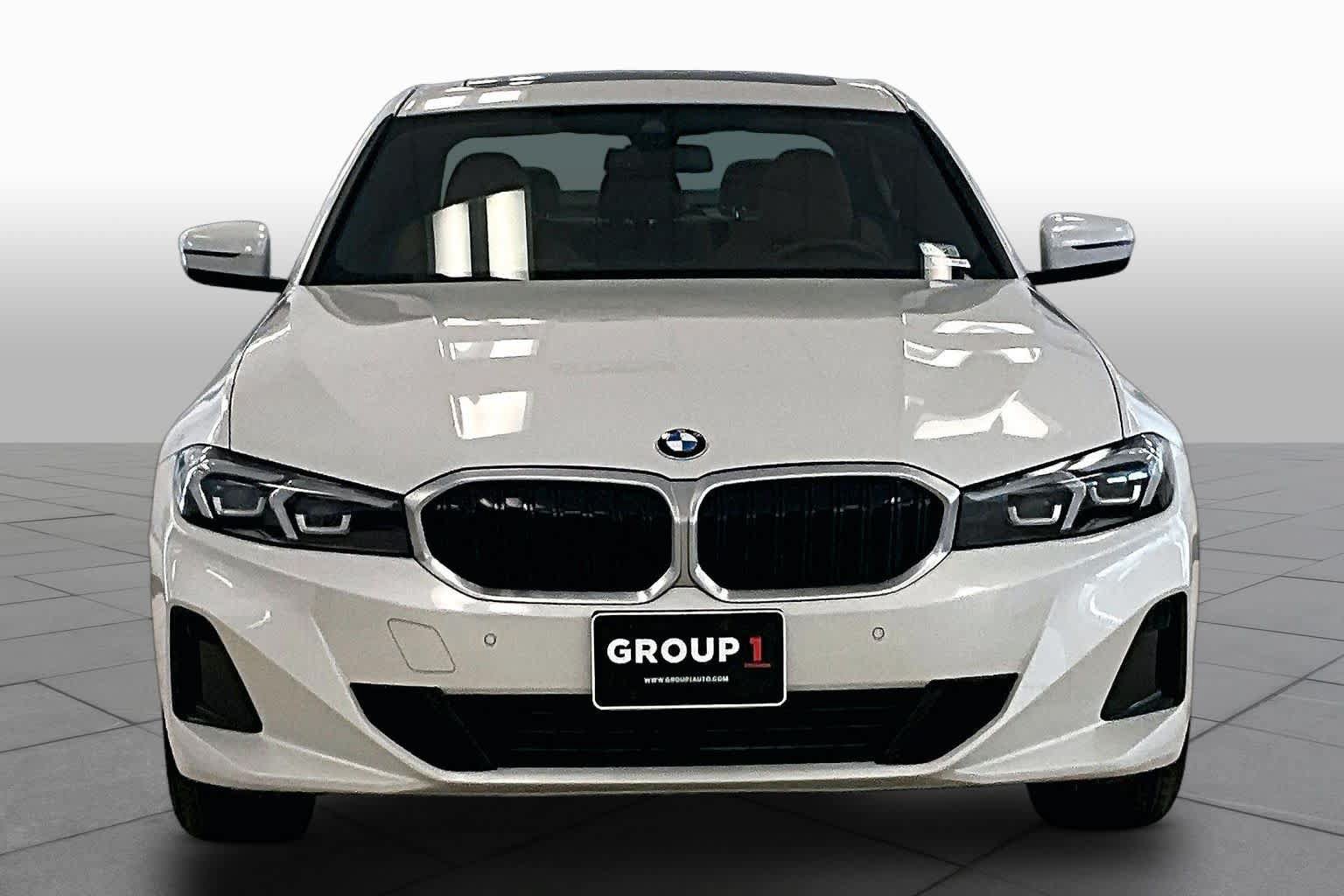 Used 2024 BMW 330i Sedan w/ Convenience Package RWD image 3