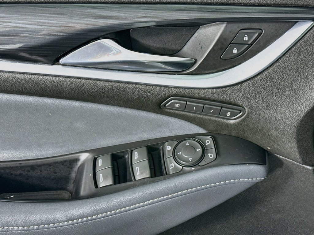 Used 2022 Buick Enclave Premium FWD image 23