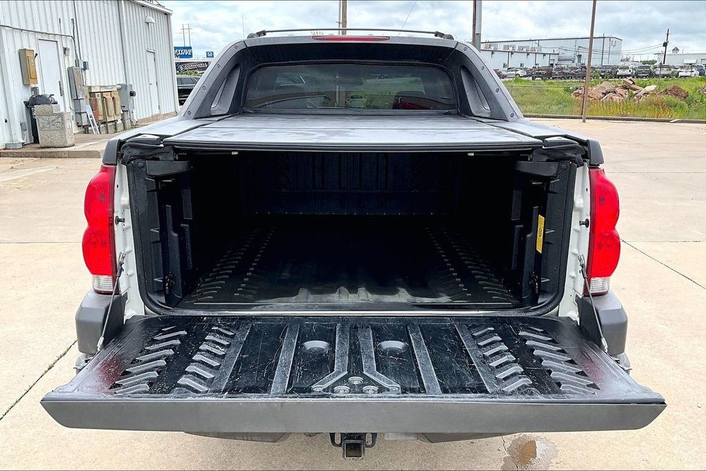 Used 2004 Chevrolet Avalanche Z66 w/ Sun And Sound Package RWD image 37