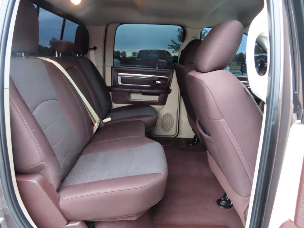Used 2018 RAM 3500 SLT w/ Luxury Group AWD/4WD image 46