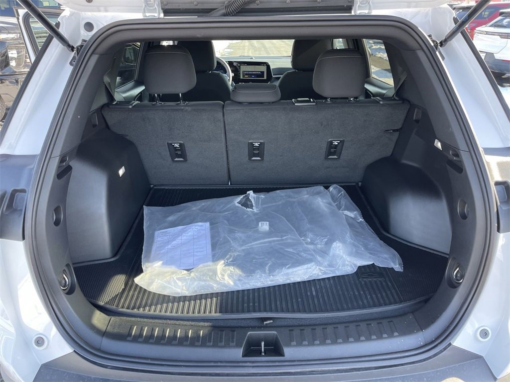New 2026 Chevrolet Equinox LT w/ LPO, Floor Liner Package image 23