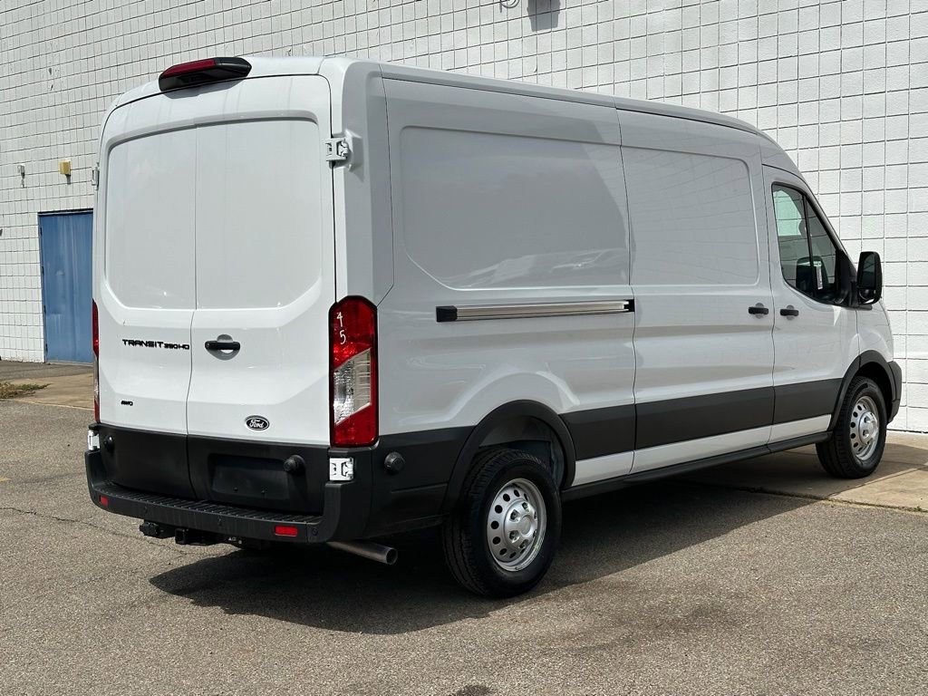 New 2026 Ford Transit 350 148 Medium Roof AWD w/ Load Area Protection Package image 31