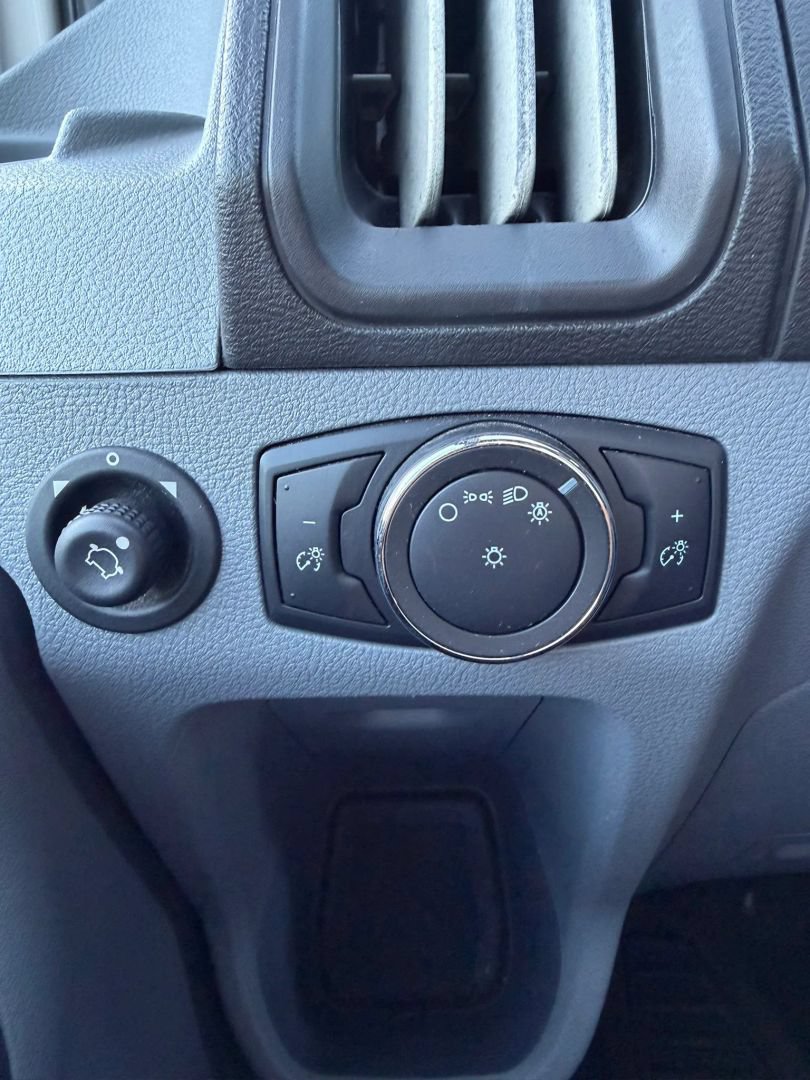 Used 2019 Ford Transit 350 XLT RWD image 25
