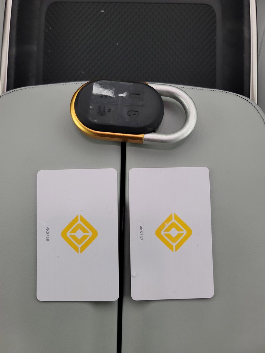 Used 2023 Rivian R1T Adventure image 31