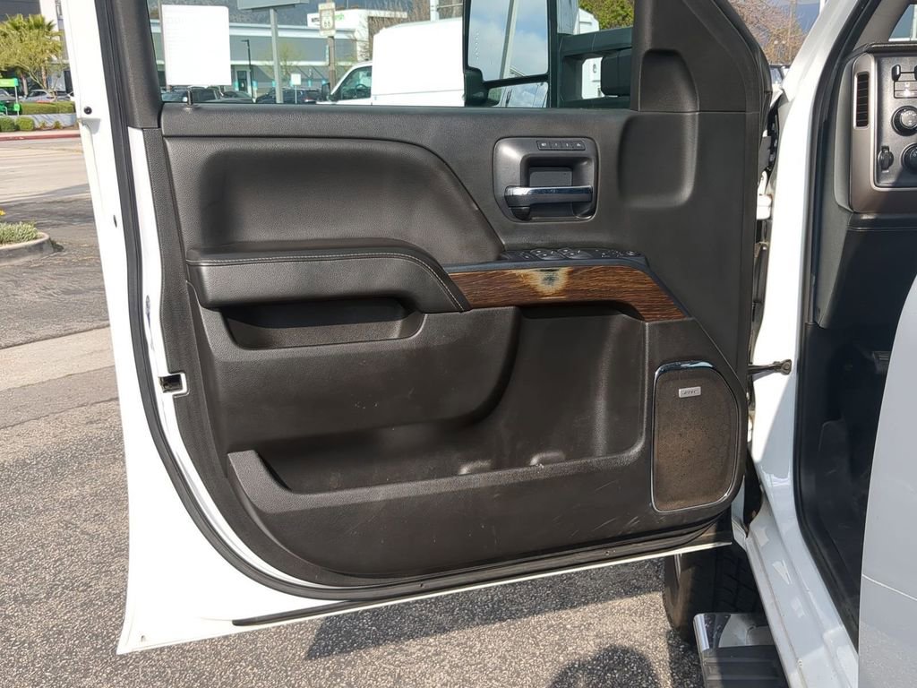 Used 2018 GMC Sierra 2500 Denali w/ Duramax Plus Package image 26