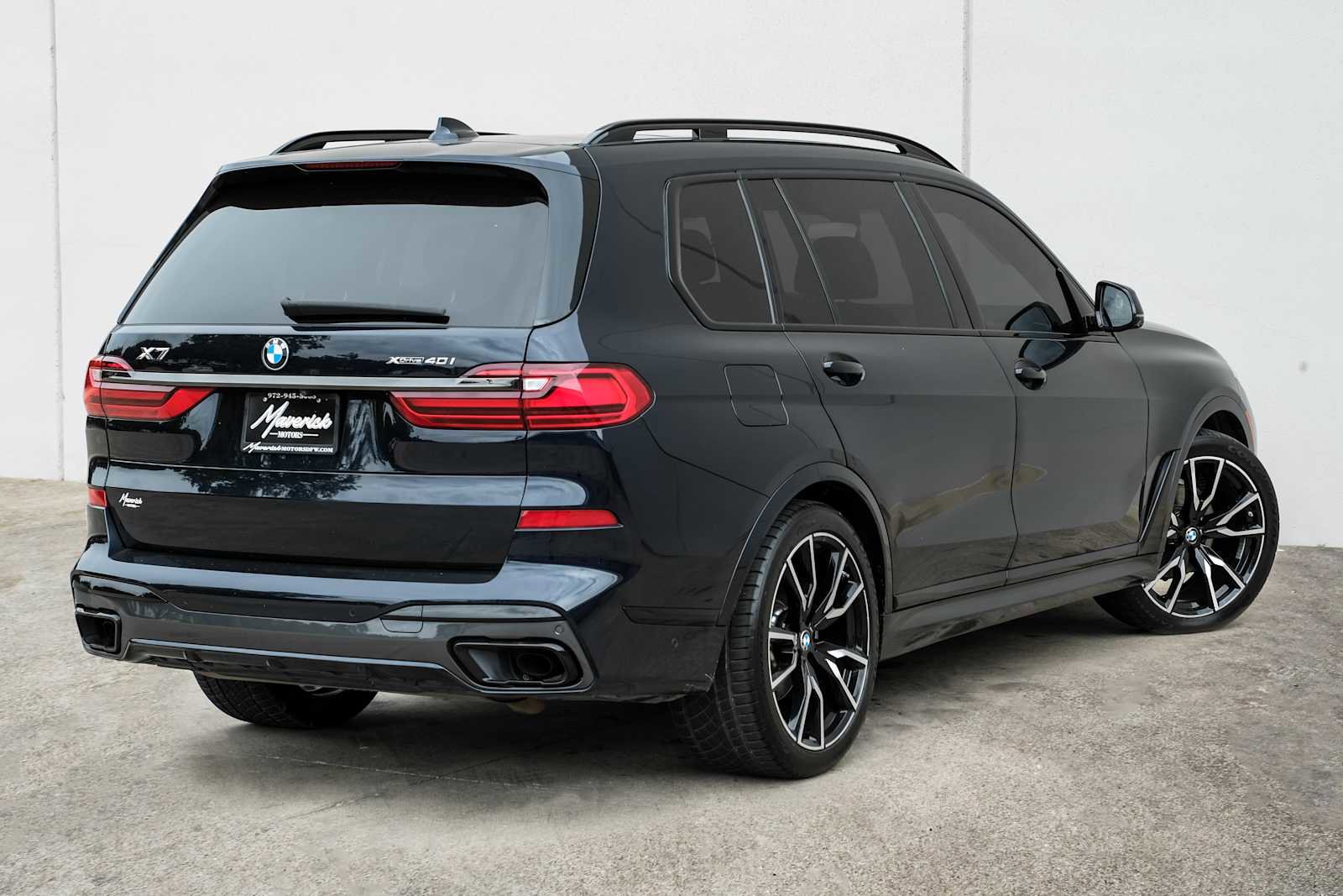 Used 2022 BMW X7 xDrive40i w/ M Sport Package image 9