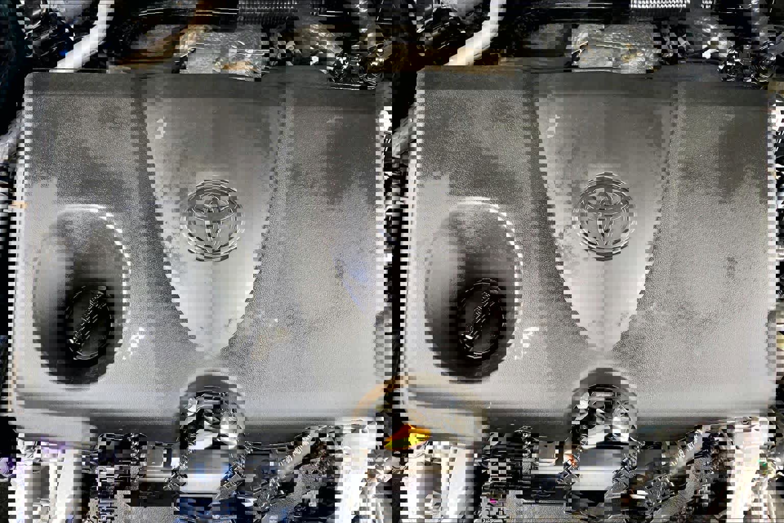 Used 2021 Toyota RAV4 XLE Premium image 32