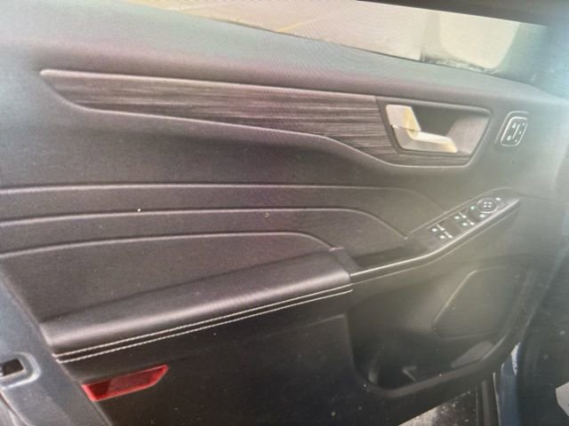 Used 2025 Ford Escape Platinum image 21