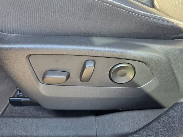 Used 2021 Buick Envision Essence w/ Sport Touring Package FWD image 19