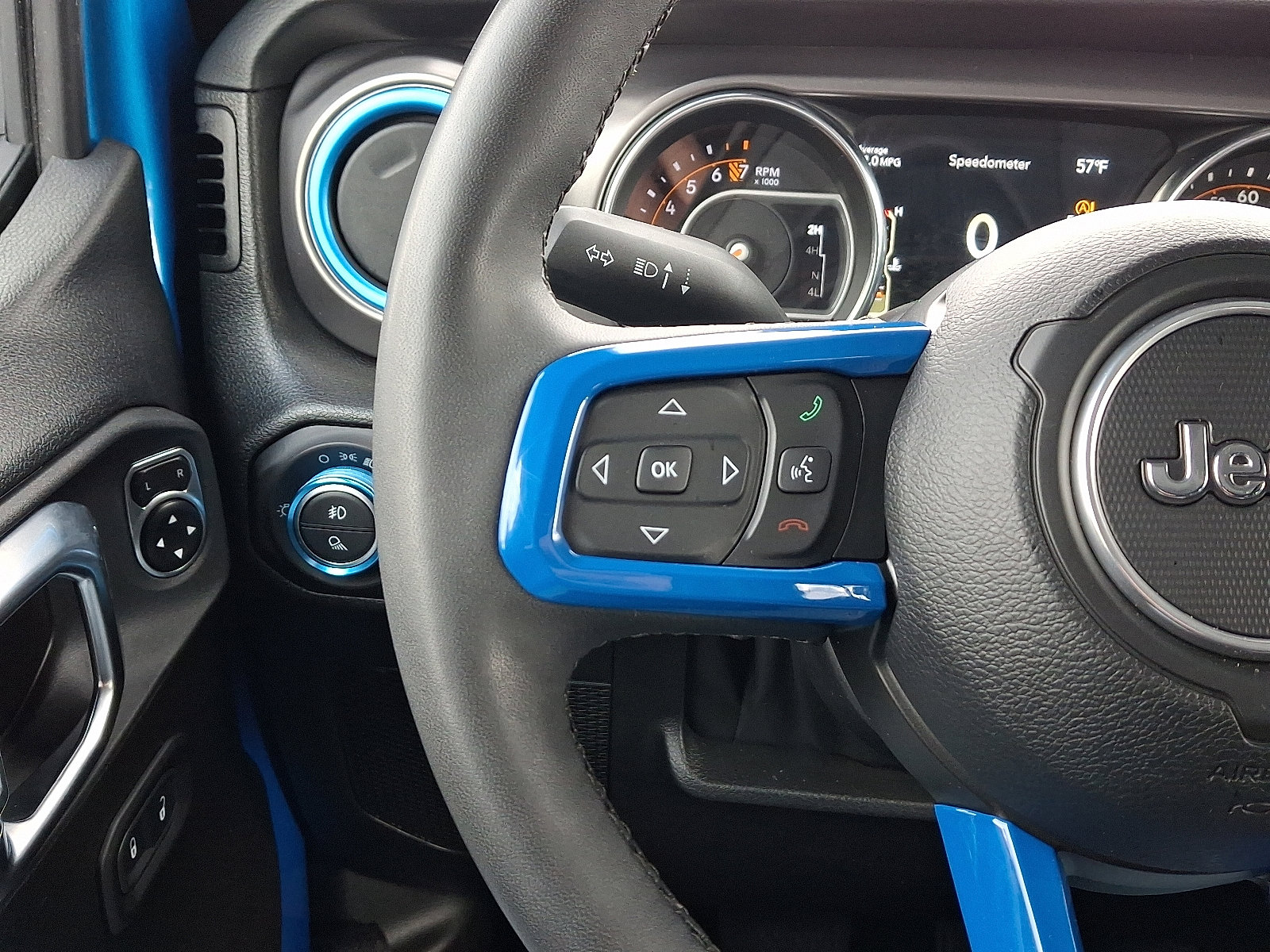 Used 2023 Jeep Gladiator Willys image 20