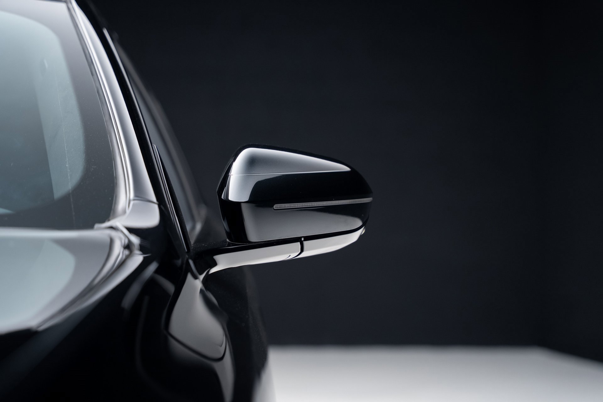 Used 2023 BMW i7 xDrive60 w/ Executive Package 2 image 15