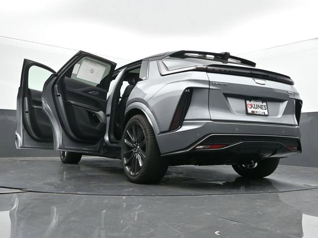 New 2026 Cadillac Lyriq V image 68