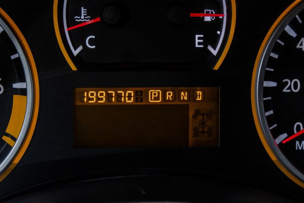 Used 2012 Nissan Armada SV image 20