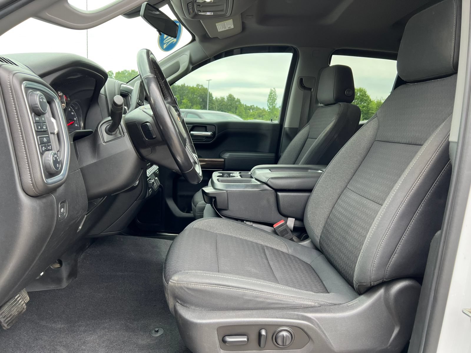 Used 2020 Chevrolet Silverado 1500 LT w/ All-Star Edition AWD/4WD image 4