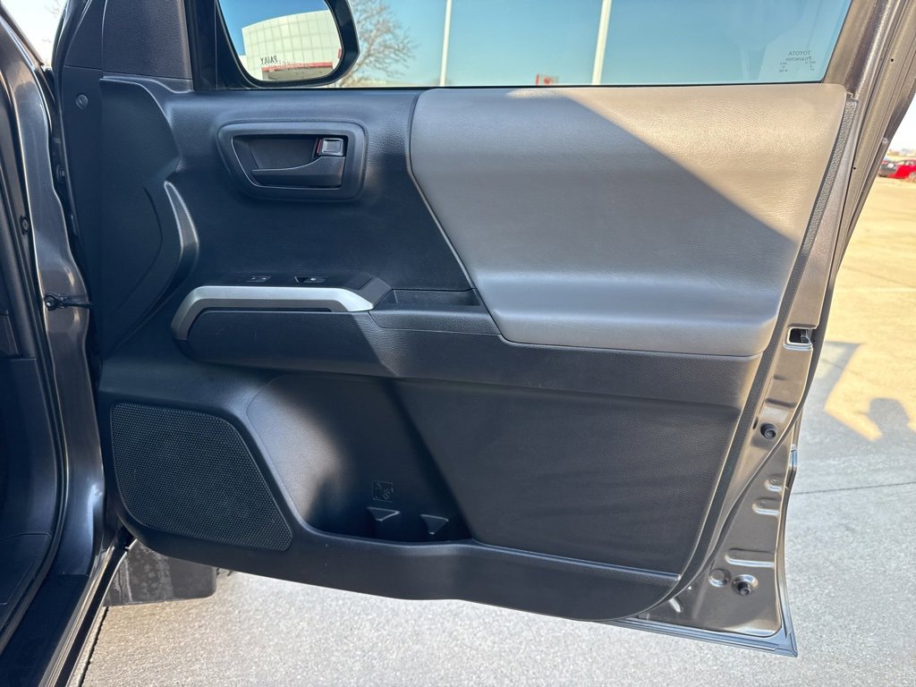 Certified 2019 Toyota Tacoma SR5 image 20
