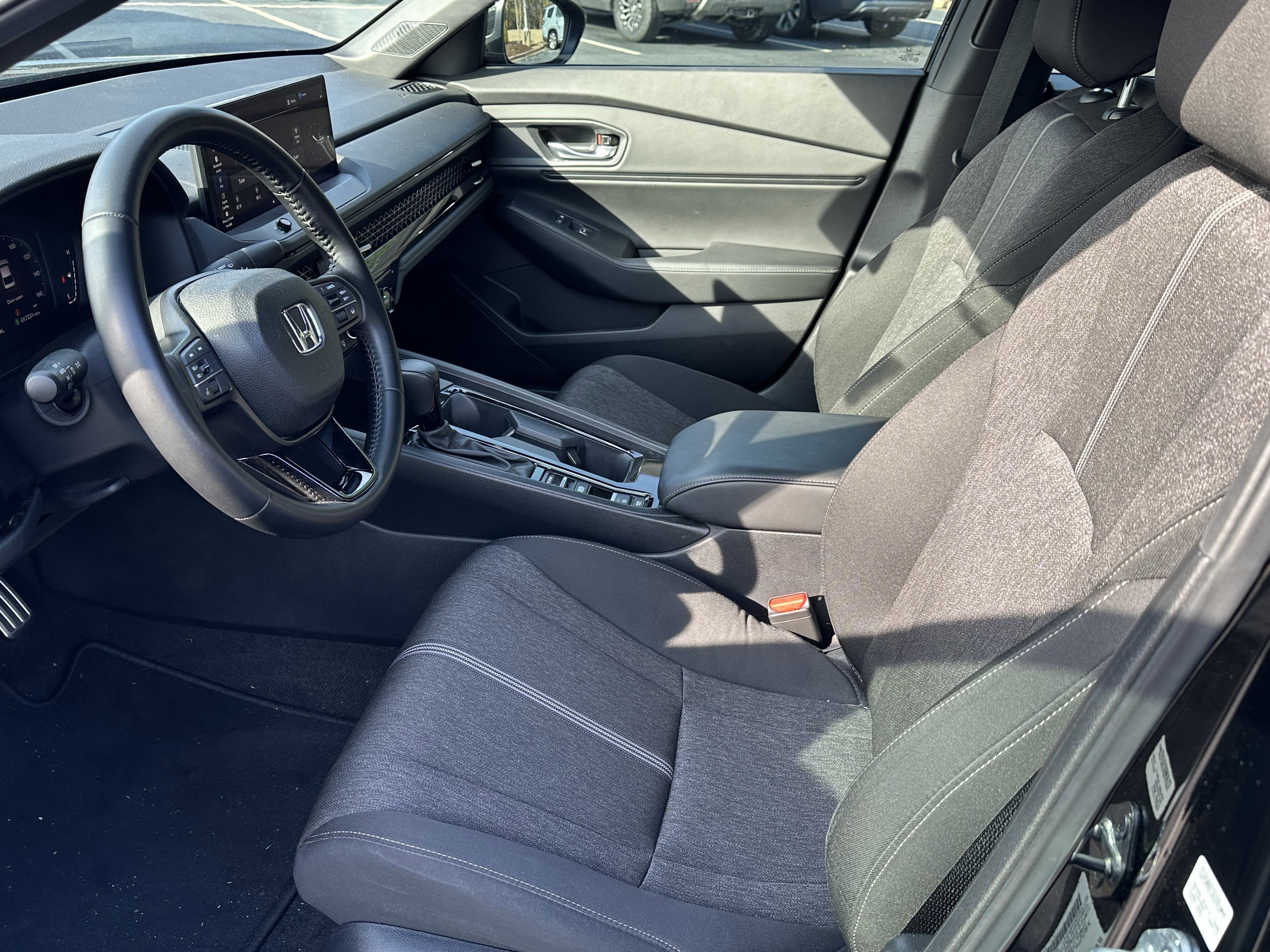 Used 2024 Honda Accord Sport image 7