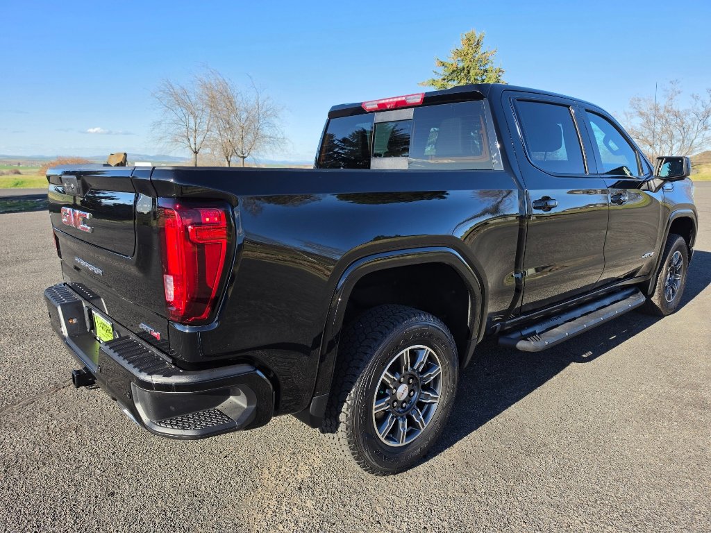 Used 2024 GMC Sierra 1500 AT4 w/ Technology Package image 6
