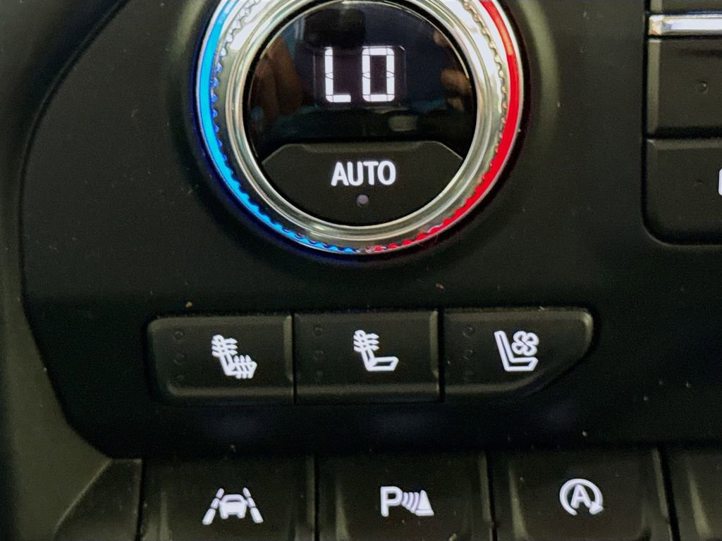 Used 2021 GMC Sierra 1500 SLT image 21