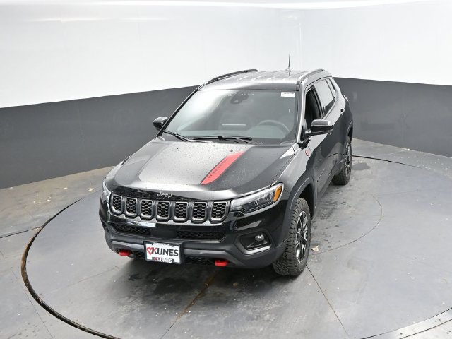 New 2026 Jeep Compass Trailhawk AWD/4WD image 34
