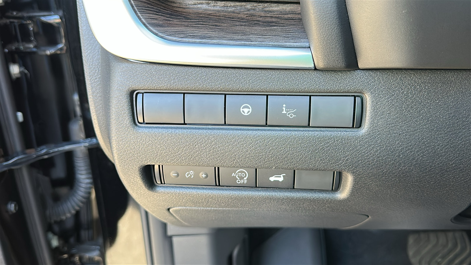 Certified 2025 Nissan Rogue Platinum w/ Platinum Premium Package AWD/4WD image 14