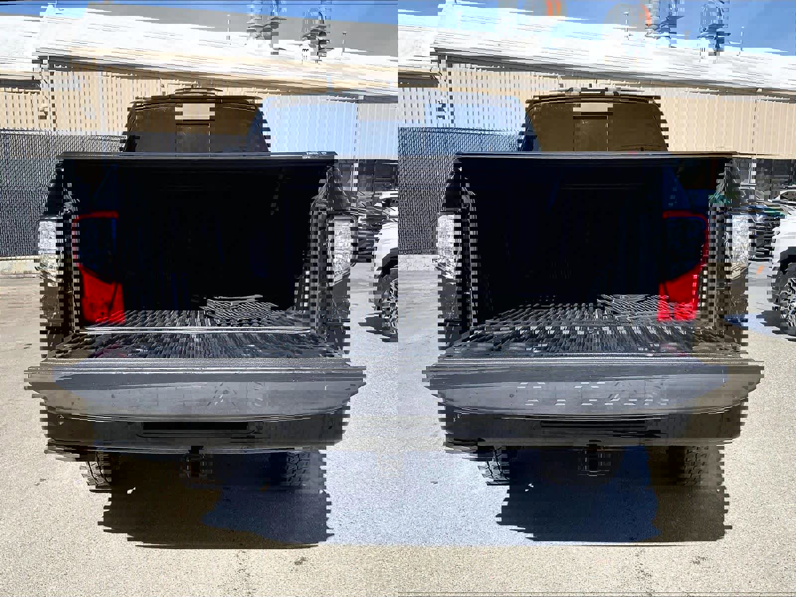 Certified 2023 Nissan Titan SV w/ SV Convenience Package image 29