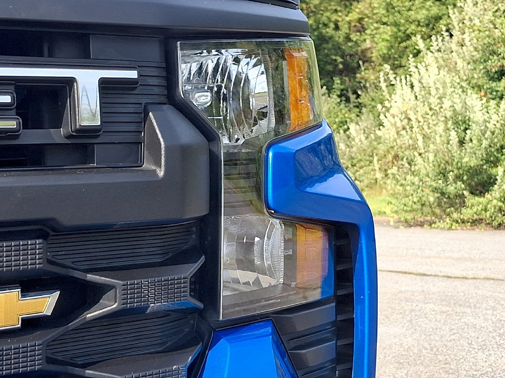 Certified 2025 Chevrolet Silverado 1500 Custom AWD/4WD image 9