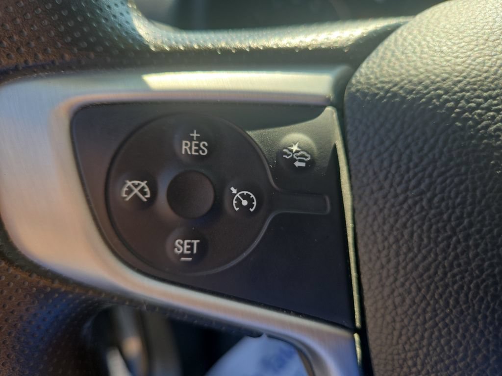 Used 2024 GMC Terrain SLE AWD/4WD image 14