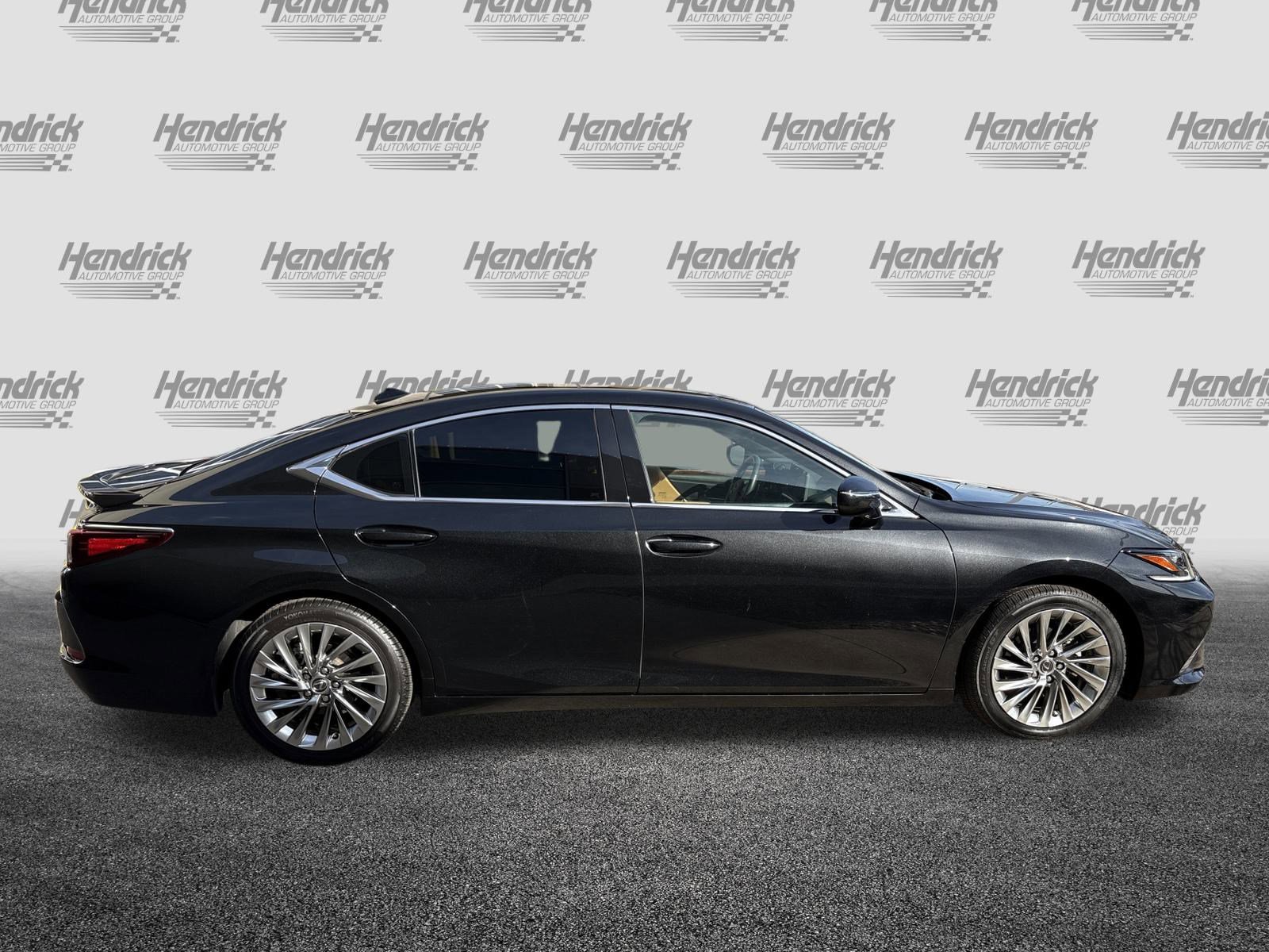 Used 2023 Lexus ES 350 Ultra Luxury image 11