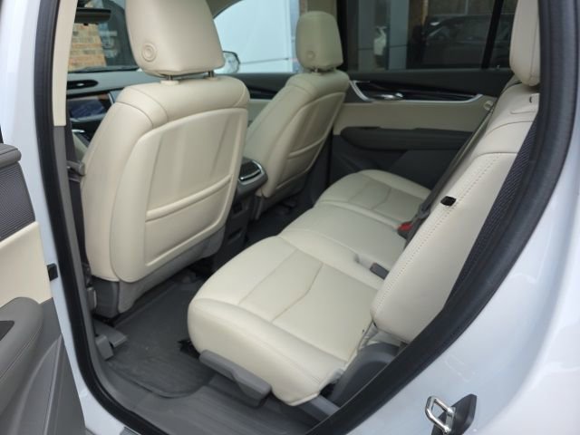 Used 2021 Cadillac XT6 Premium Luxury image 14