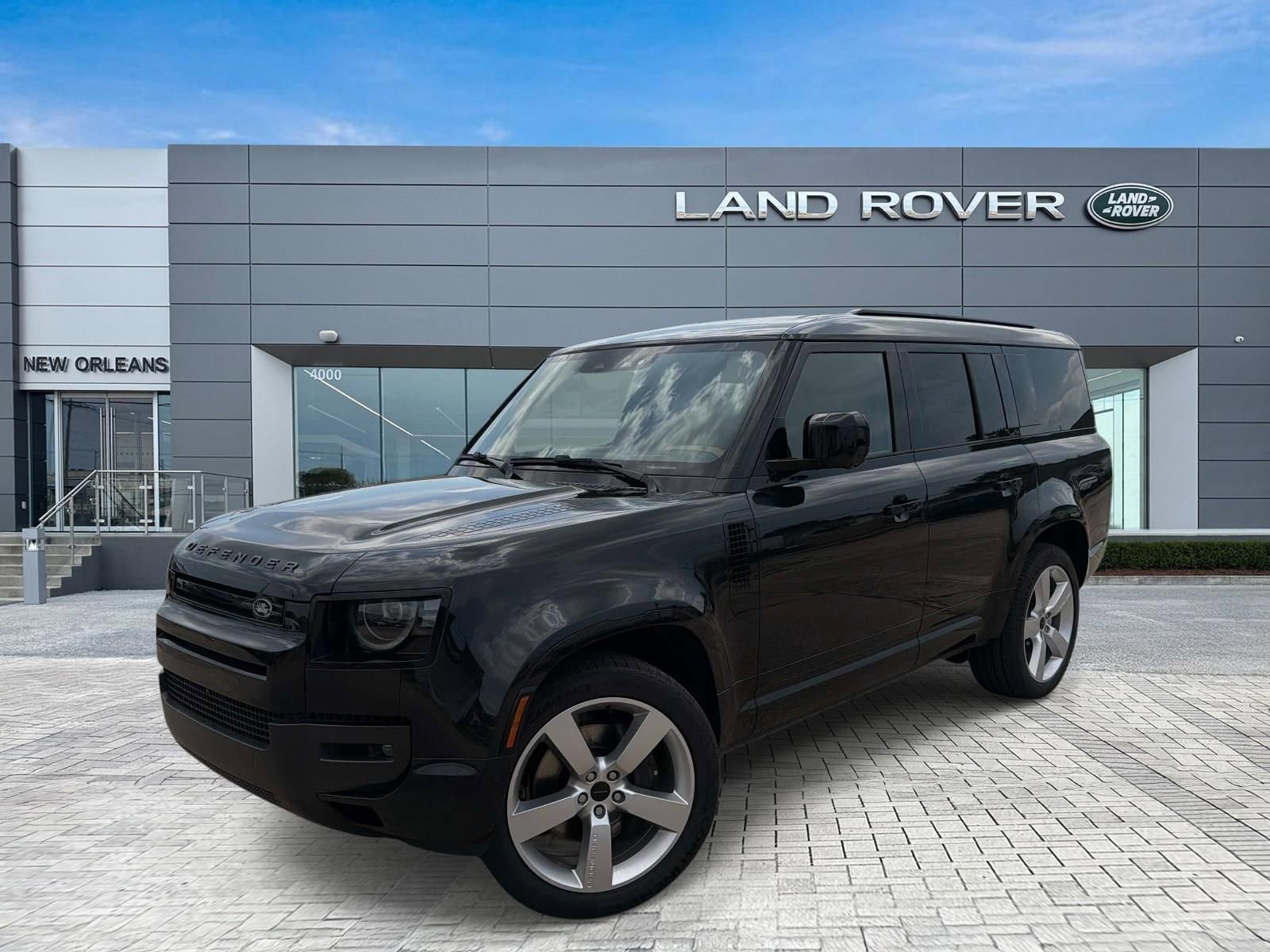 New 2026 Land Rover Defender 130 X-Dynamic SE