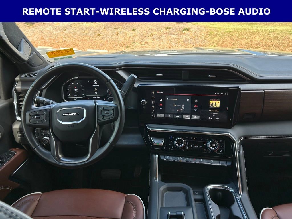 Certified 2025 GMC Sierra 2500 Denali Ultimate AWD/4WD image 17