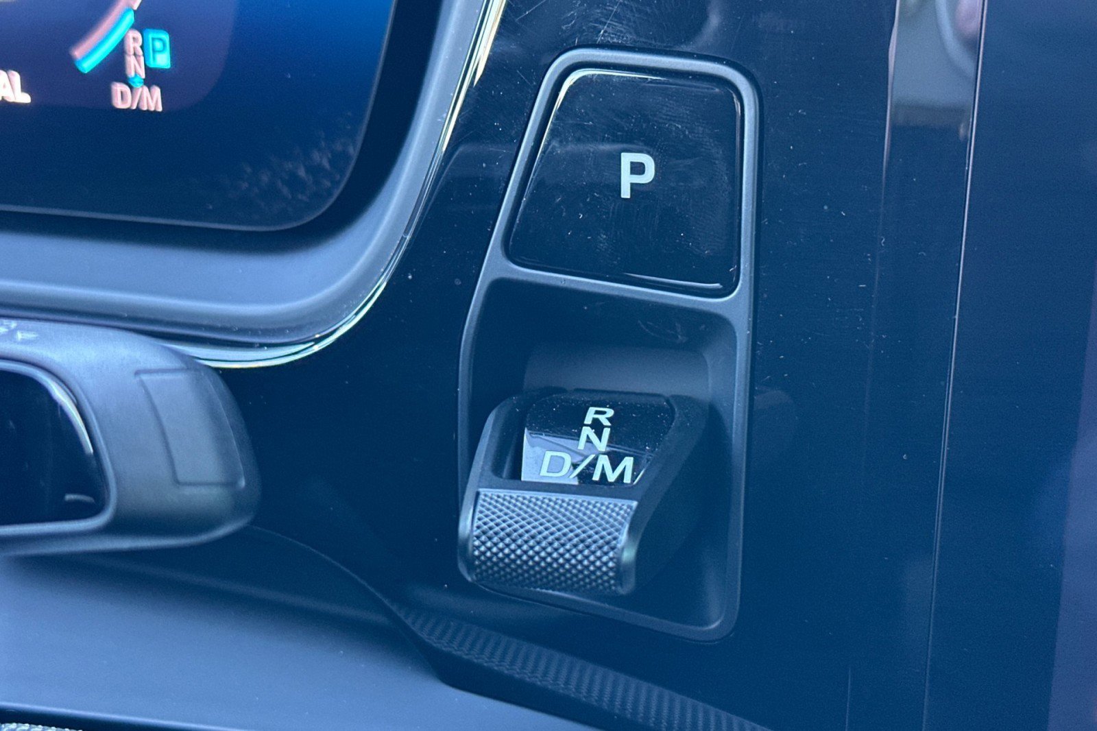 Used 2025 Porsche Cayenne Coupe image 22