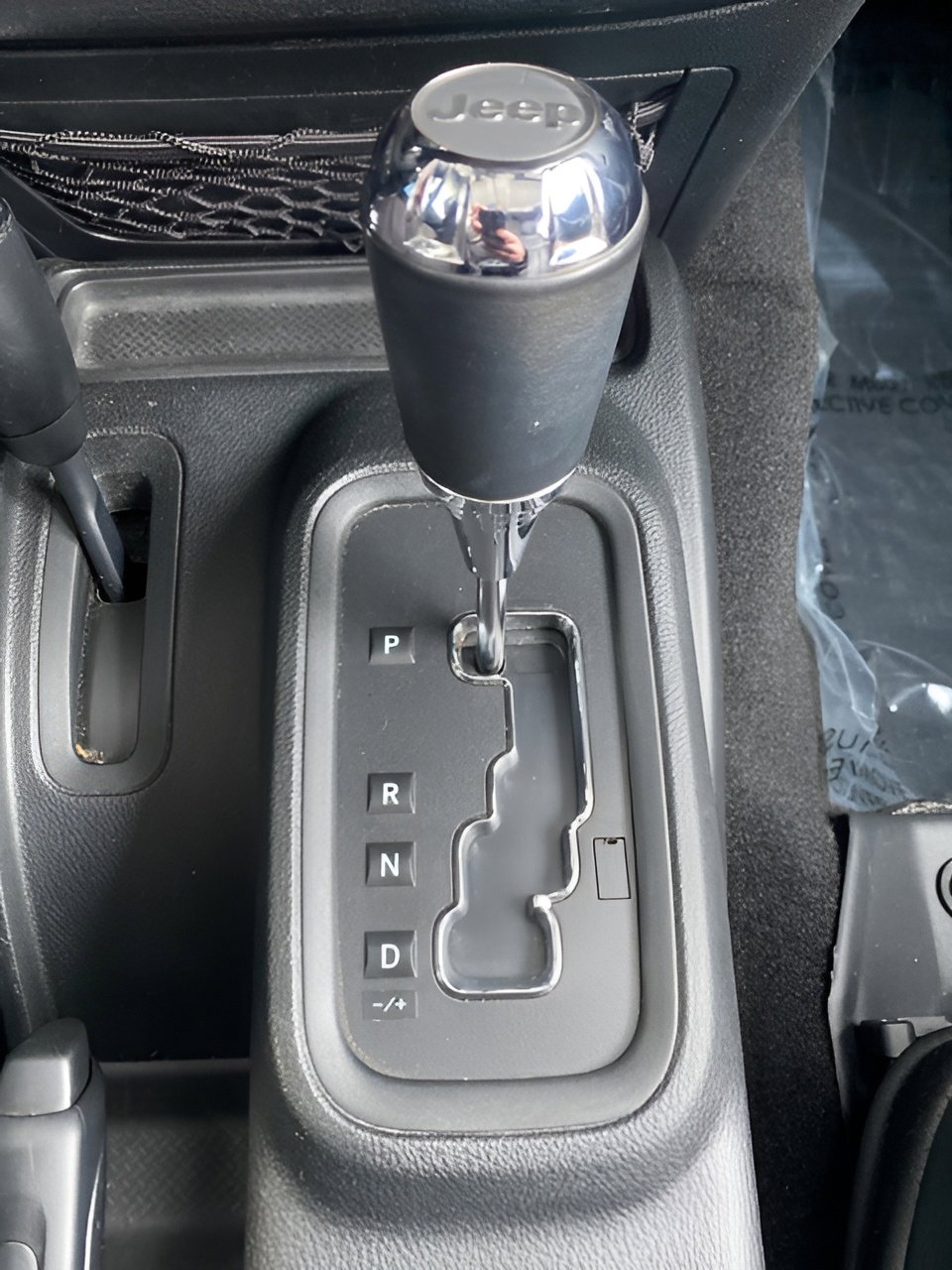 Used 2017 Jeep Wrangler Unlimited Rubicon w/ Connectivity Group image 19