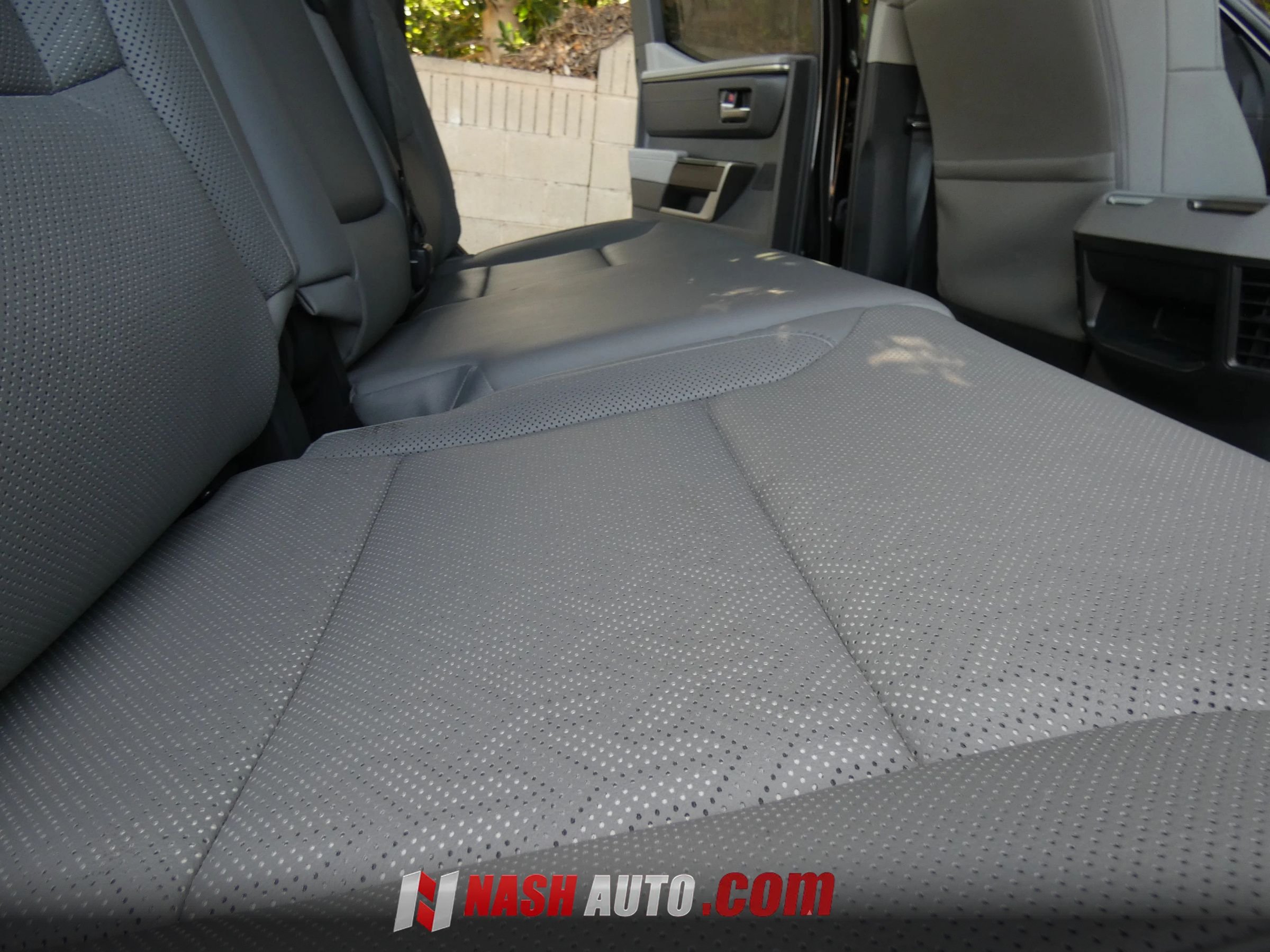 Used 2024 Toyota Tundra Limited w/ Power Package AWD/4WD image 42