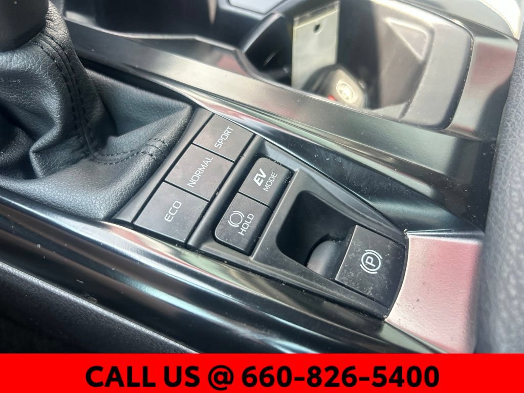 Used 2025 Toyota Camry SE FWD image 23