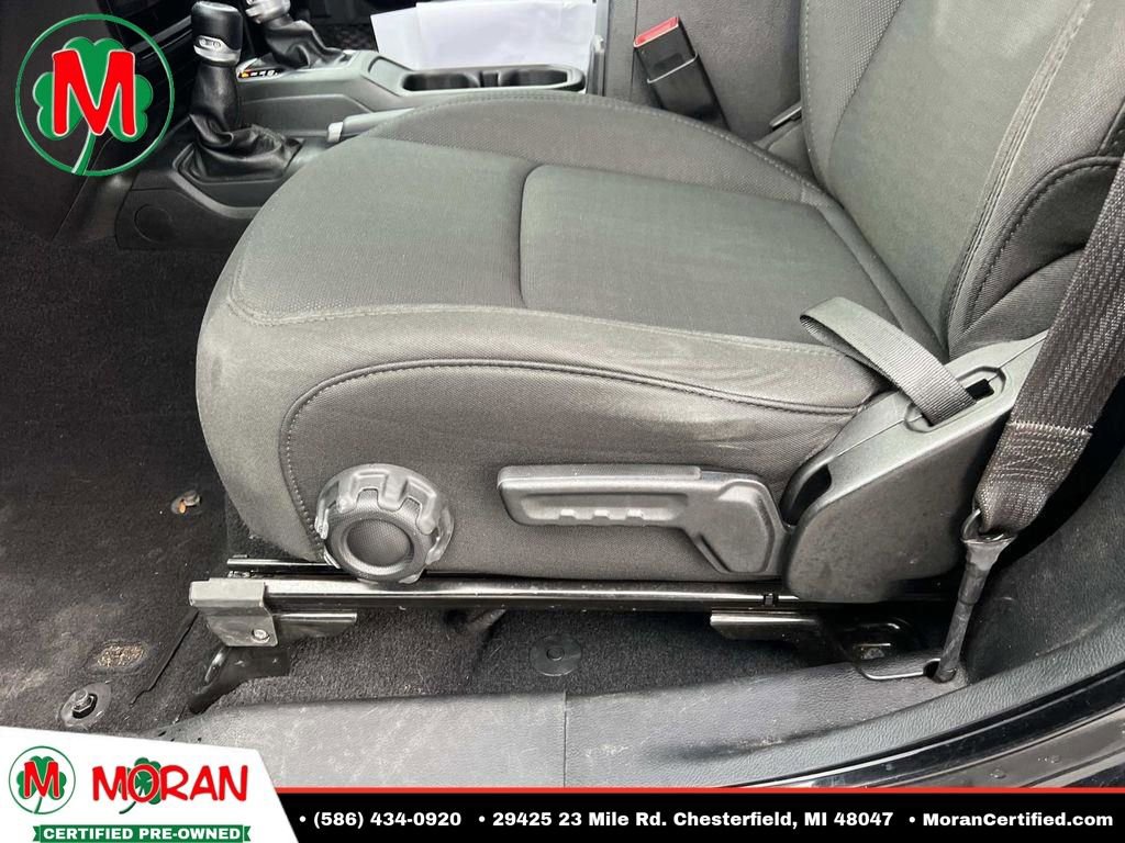 Used 2020 Jeep Wrangler Sport AWD/4WD image 17