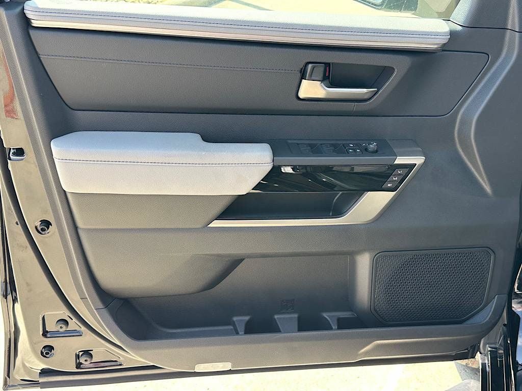 New 2026 Toyota Tundra Limited AWD/4WD image 10