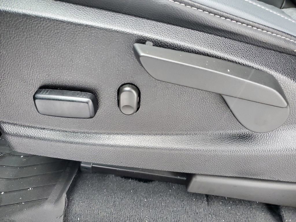 Certified 2022 Chevrolet Colorado Z71 w/ Safety Package image 7