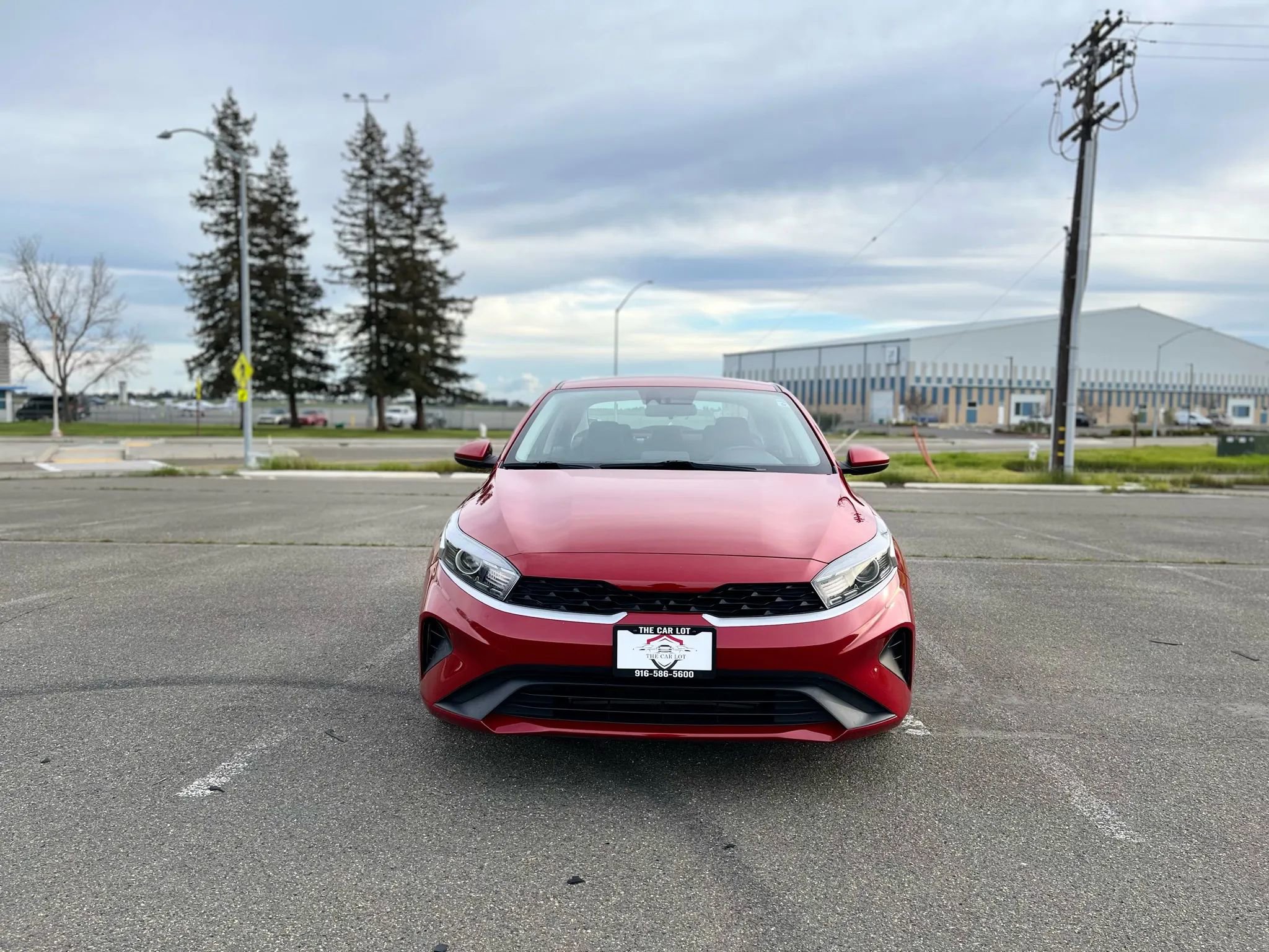 Used 2022 Kia Forte LXS image 2