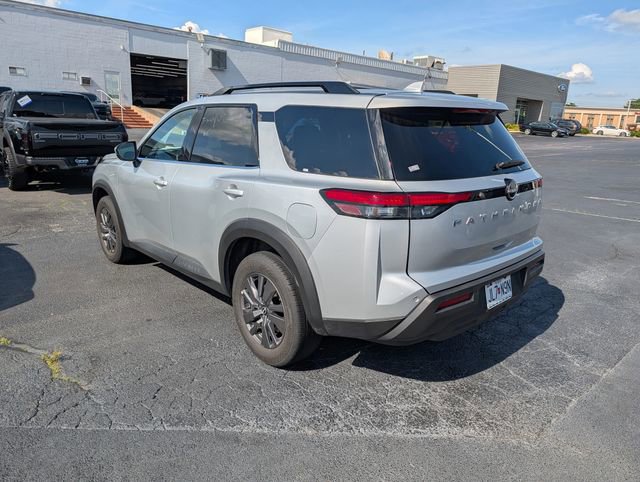 Used 2025 Nissan Pathfinder SV FWD image 48
