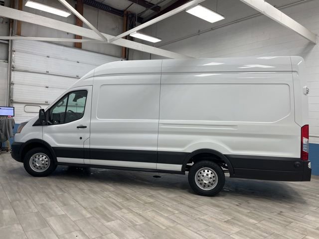 Used 2024 Ford Transit 250 148 High Roof Extended AWD w/ Load Area Protection Package image 4