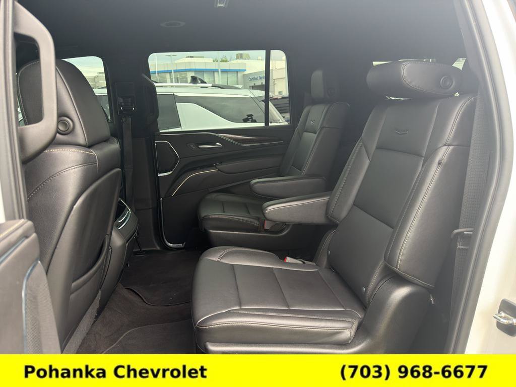 Used 2023 Cadillac Escalade ESV Luxury AWD/4WD image 22