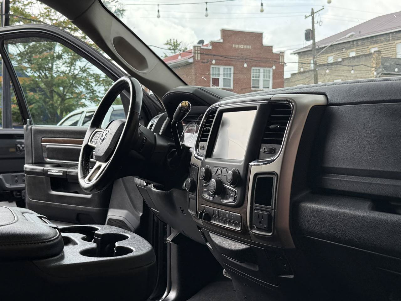 Used 2015 RAM 2500 Laramie AWD/4WD image 21