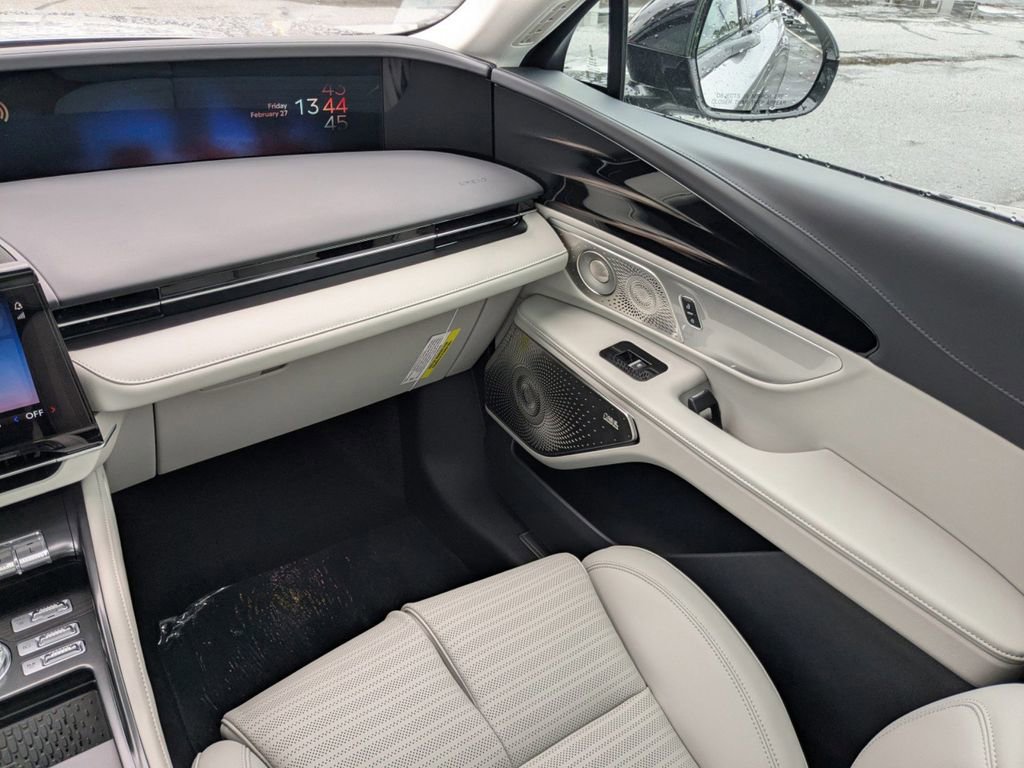 New 2026 Lincoln Nautilus Reserve image 17