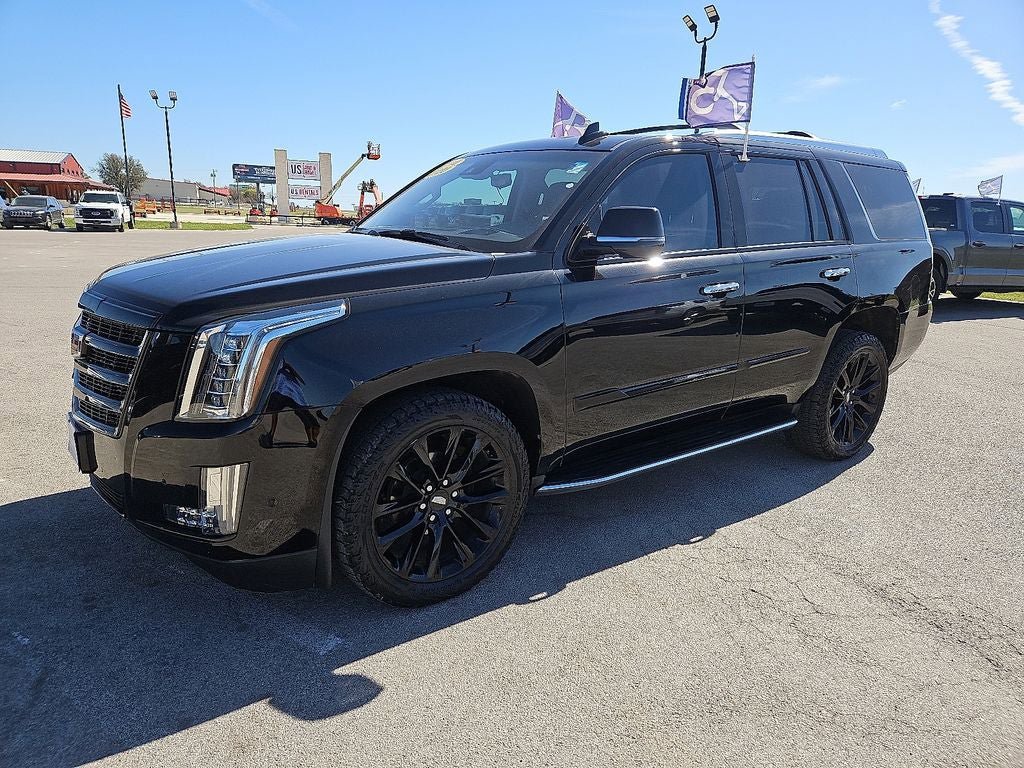 Used 2020 Cadillac Escalade Luxury w/ Escalade Sport Edition image 2