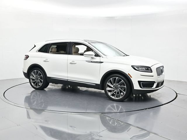 Used 2020 Lincoln Nautilus Reserve w/ Equipment Group 201A FWD image 3